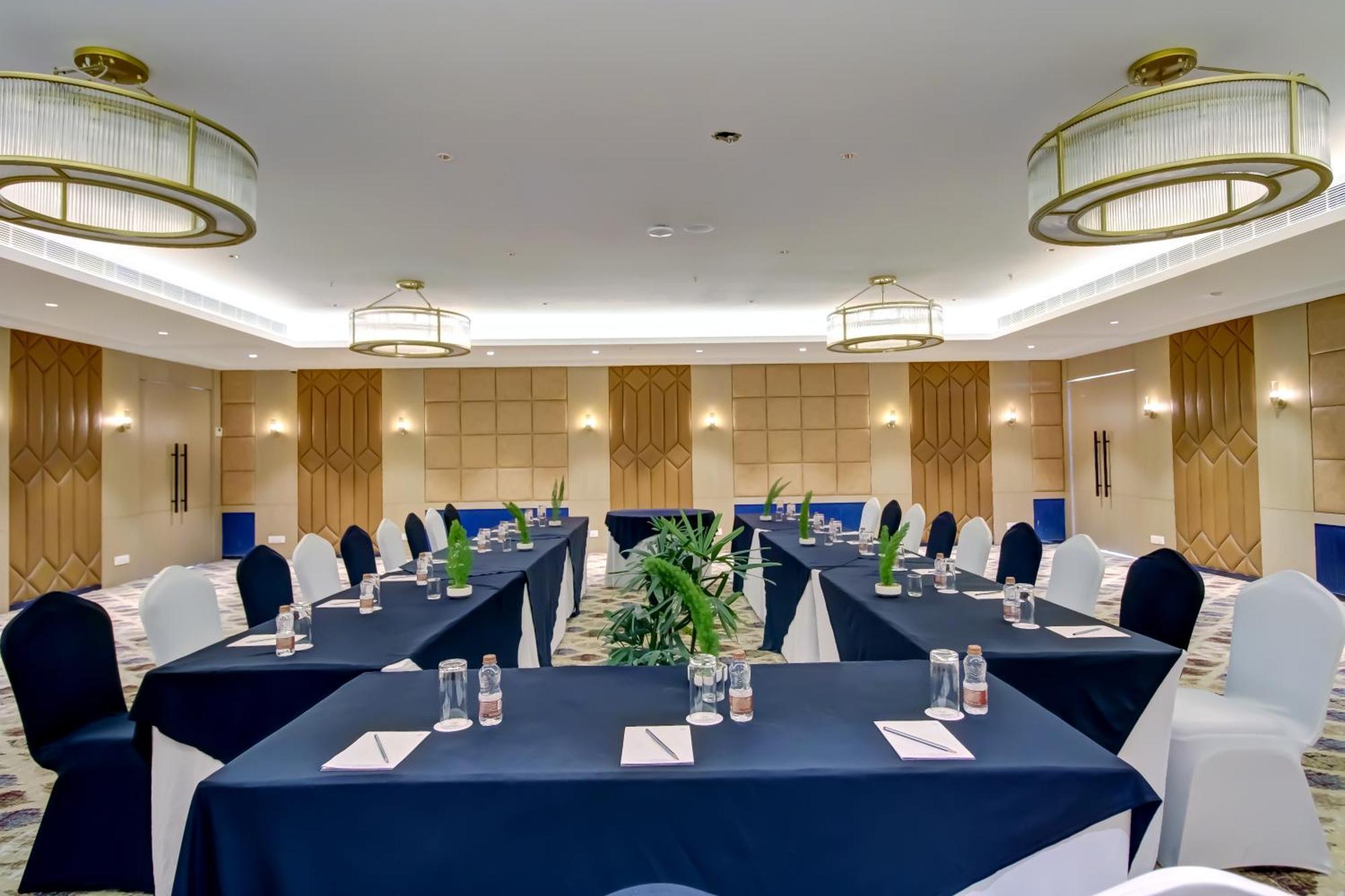 Cozzet Sonipat - A Cygnett Hotel Εξωτερικό φωτογραφία