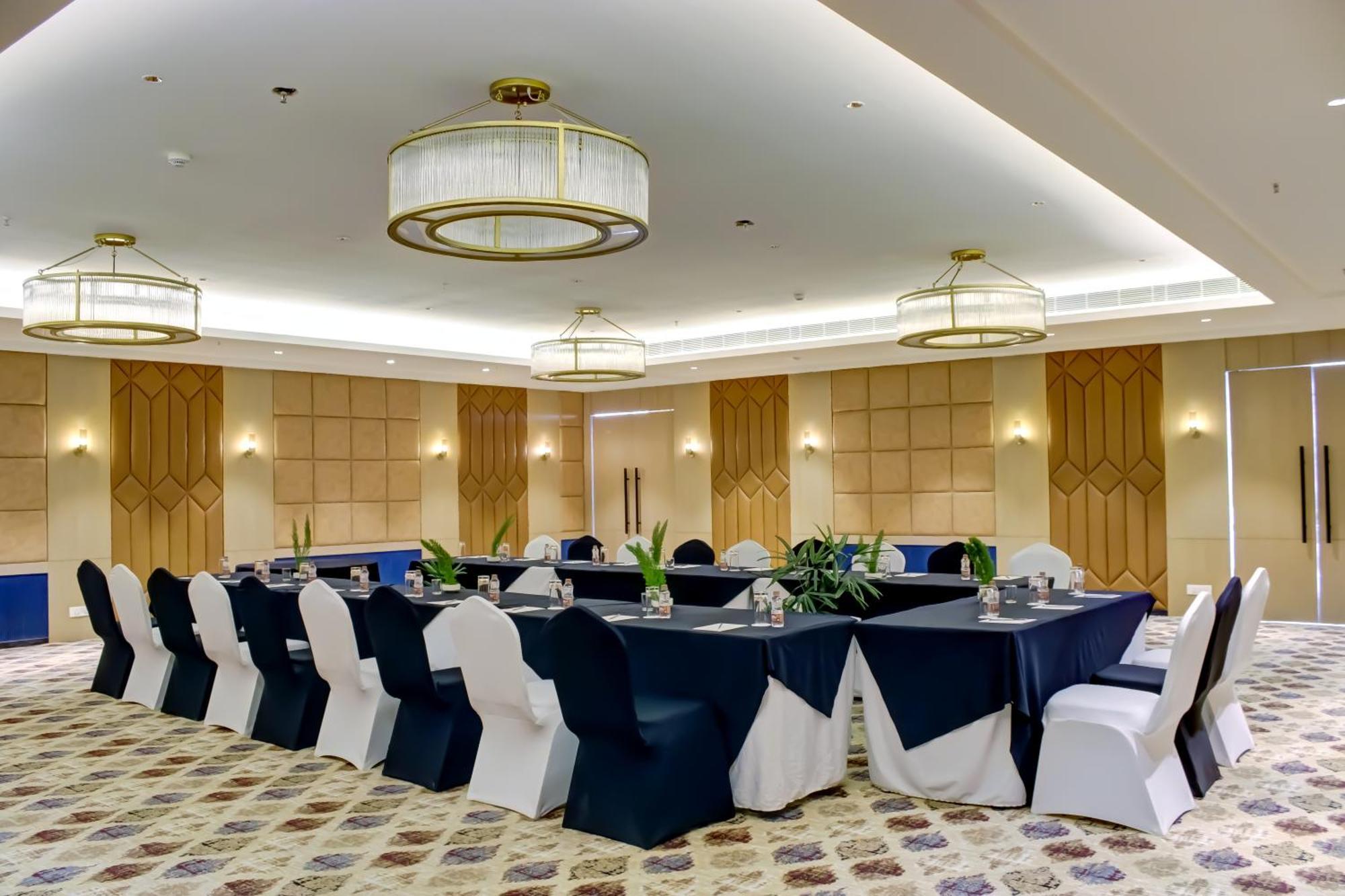 Cozzet Sonipat - A Cygnett Hotel Εξωτερικό φωτογραφία